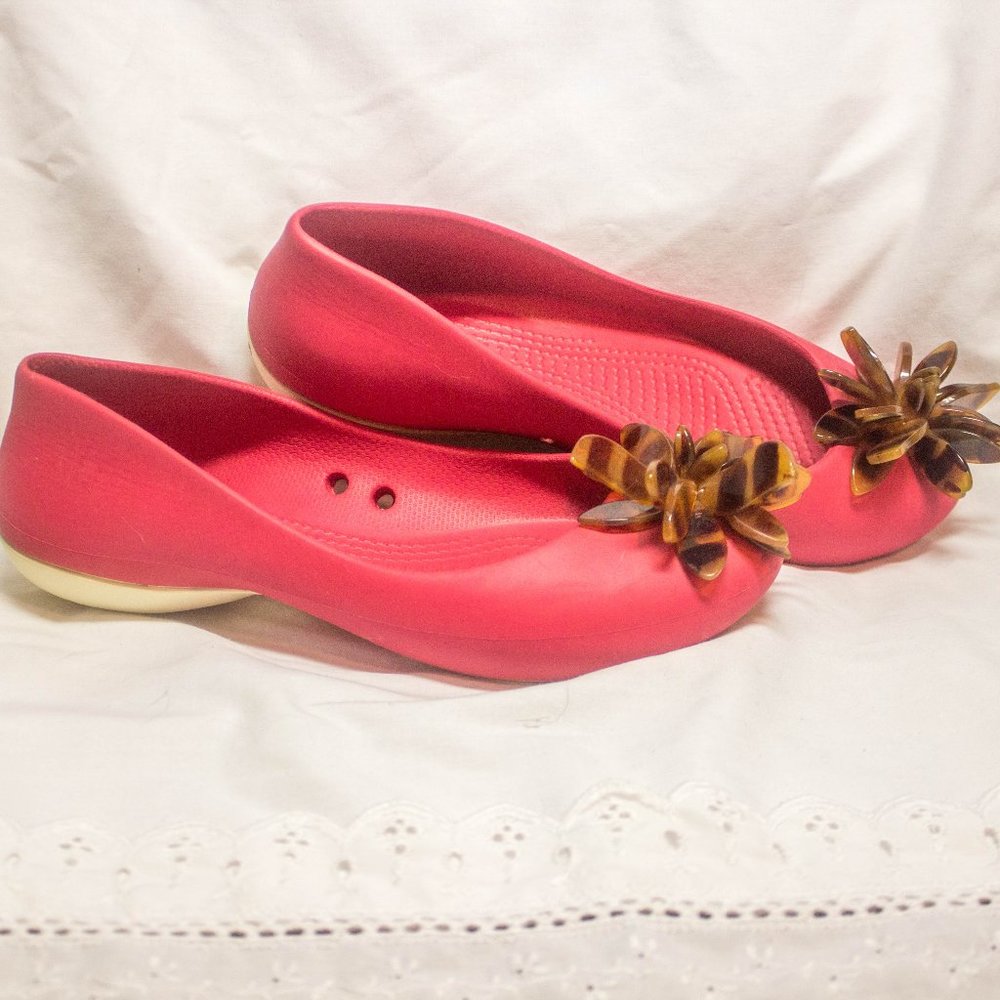 Women's Crocs Size 7 Pink/Red